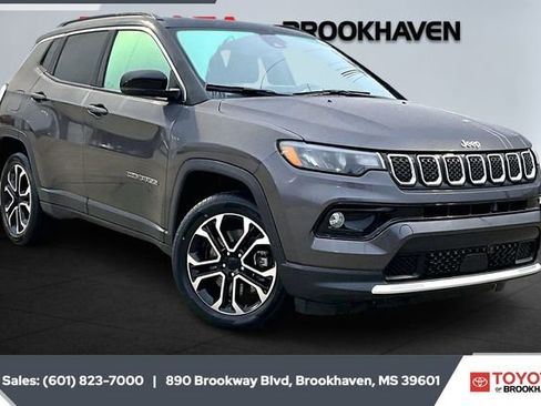 Used 2024 Jeep Compass Limited image 1