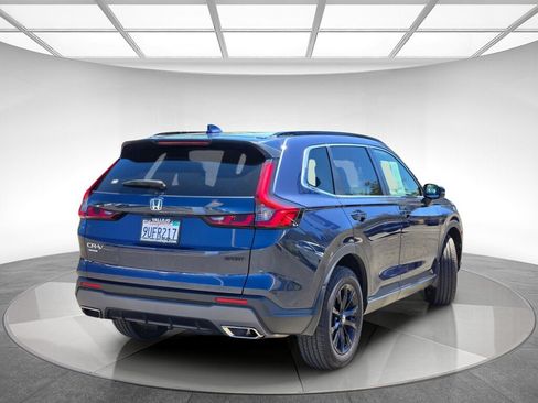 Used 2025 Honda CR-V Sport image 3