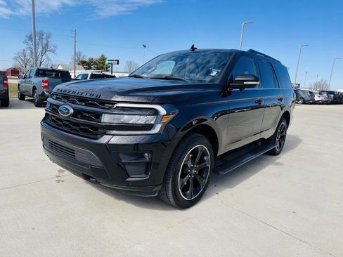 Used 2023 Ford Expedition Limited image 48