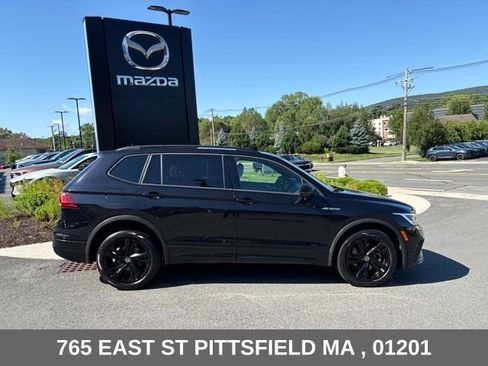 Used 2023 Volkswagen Tiguan SE R-Line AWD/4WD image 8
