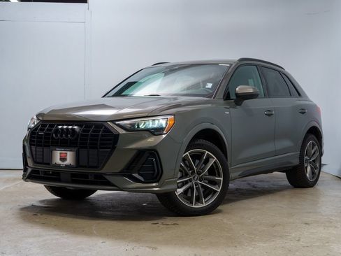 Used 2021 Audi Q3 2.0T Premium w/ Convenience Package AWD/4WD image 1