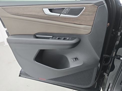 New 2026 Volkswagen Atlas SEL image 28