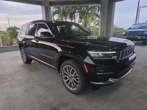 New 2025 Jeep Grand Cherokee L Summit image 2
