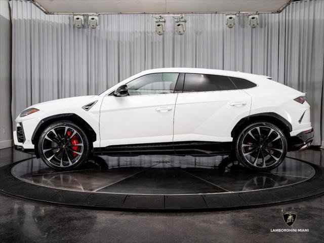 Used 2022 Lamborghini Urus AWD/4WD image 6