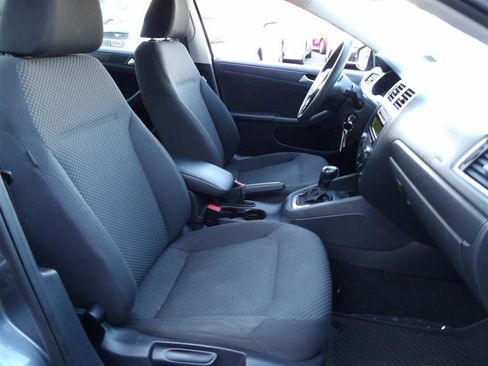 Used 2014 Volkswagen Jetta S image 11