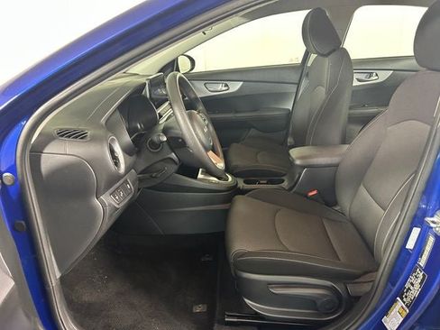 Used 2024 Kia Forte LXS w/ LXS Technology Package FWD image 11