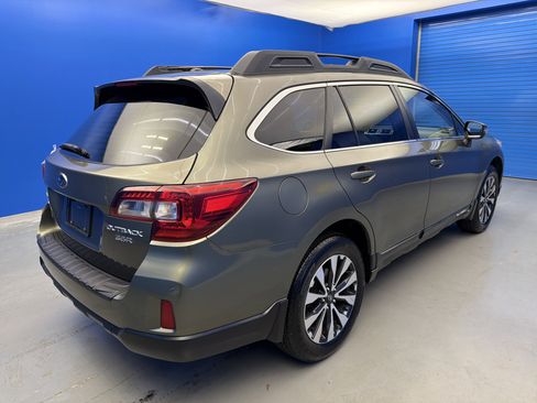 Used 2015 Subaru Outback 3.6R Limited image 5