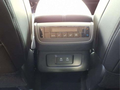 New 2026 Nissan Pathfinder SL image 17