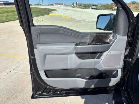 Used 2021 Ford F150 Lariat image 16