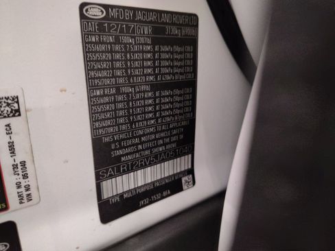 Used 2018 Land Rover Discovery HSE Luxury image 19