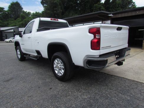 Used 2022 Chevrolet Silverado 3500 LT w/ Convenience Package AWD/4WD image 2
