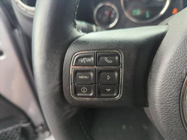 Used 2015 Jeep Wrangler Unlimited Sahara w/ Connectivity Group AWD/4WD image 11