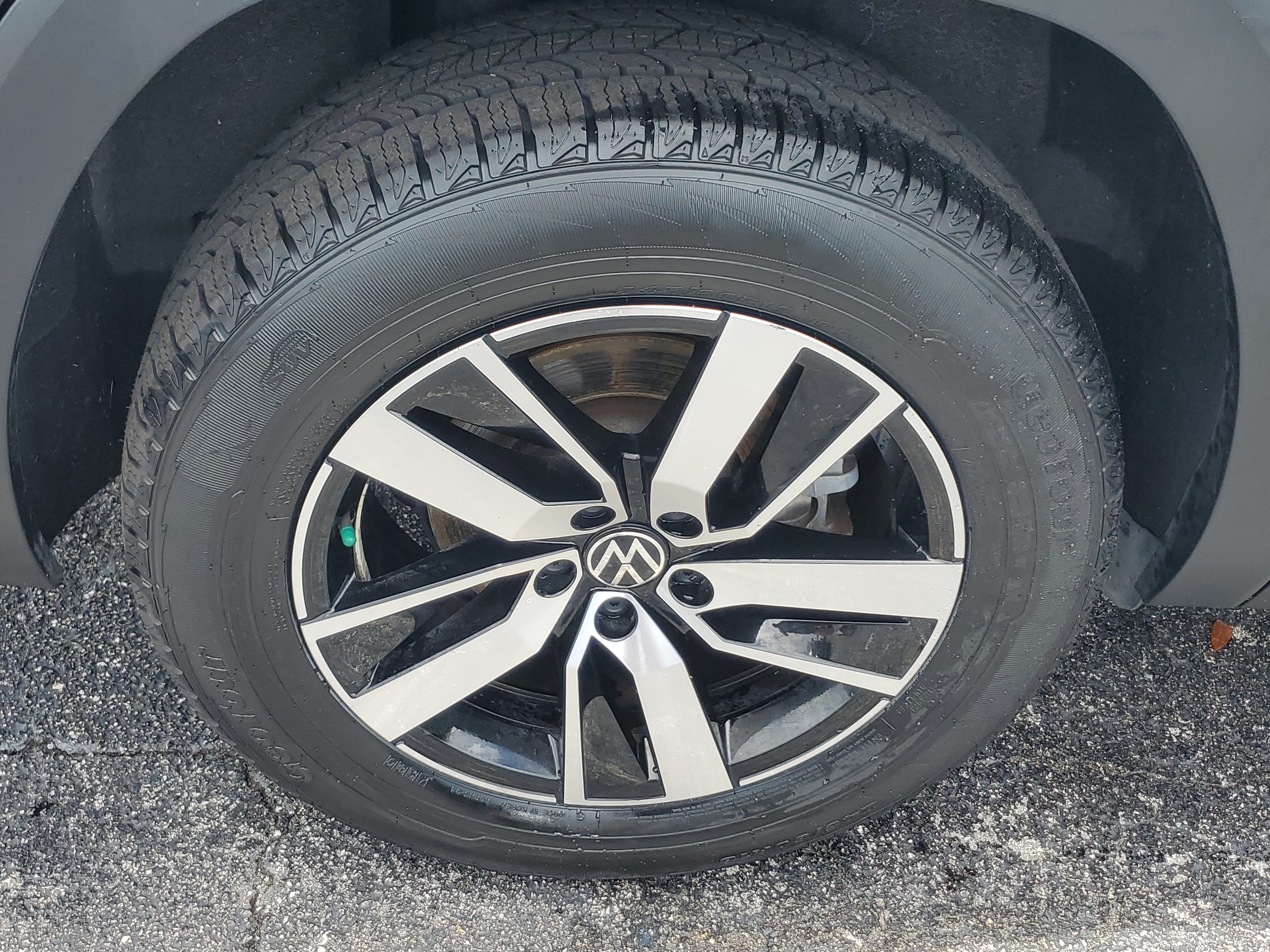 Certified 2022 Volkswagen Atlas SE FWD image 9
