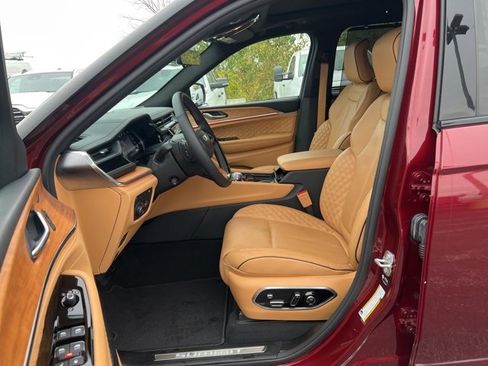 Used 2024 Jeep Grand Cherokee Summit image 19