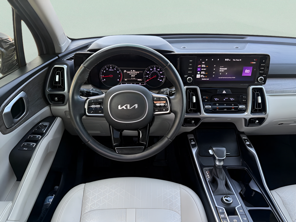 Used 2022 Kia Sorento EX w/ Panoramic Sunroof Package FWD image 22
