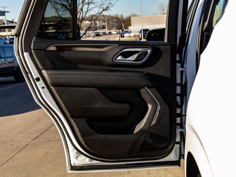 Used 2023 GMC Yukon SLE w/ Max Trailering Package image 37