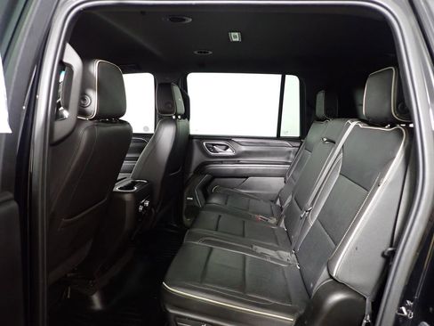 Used 2021 GMC Yukon XL SLT AWD/4WD image 36