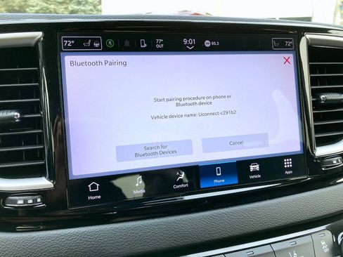Used 2023 Chrysler Pacifica Touring-L FWD image 29