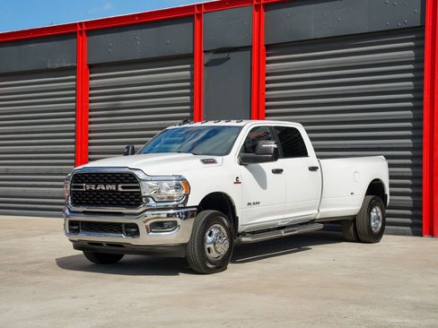 Used 2024 RAM 3500 Big Horn image 1