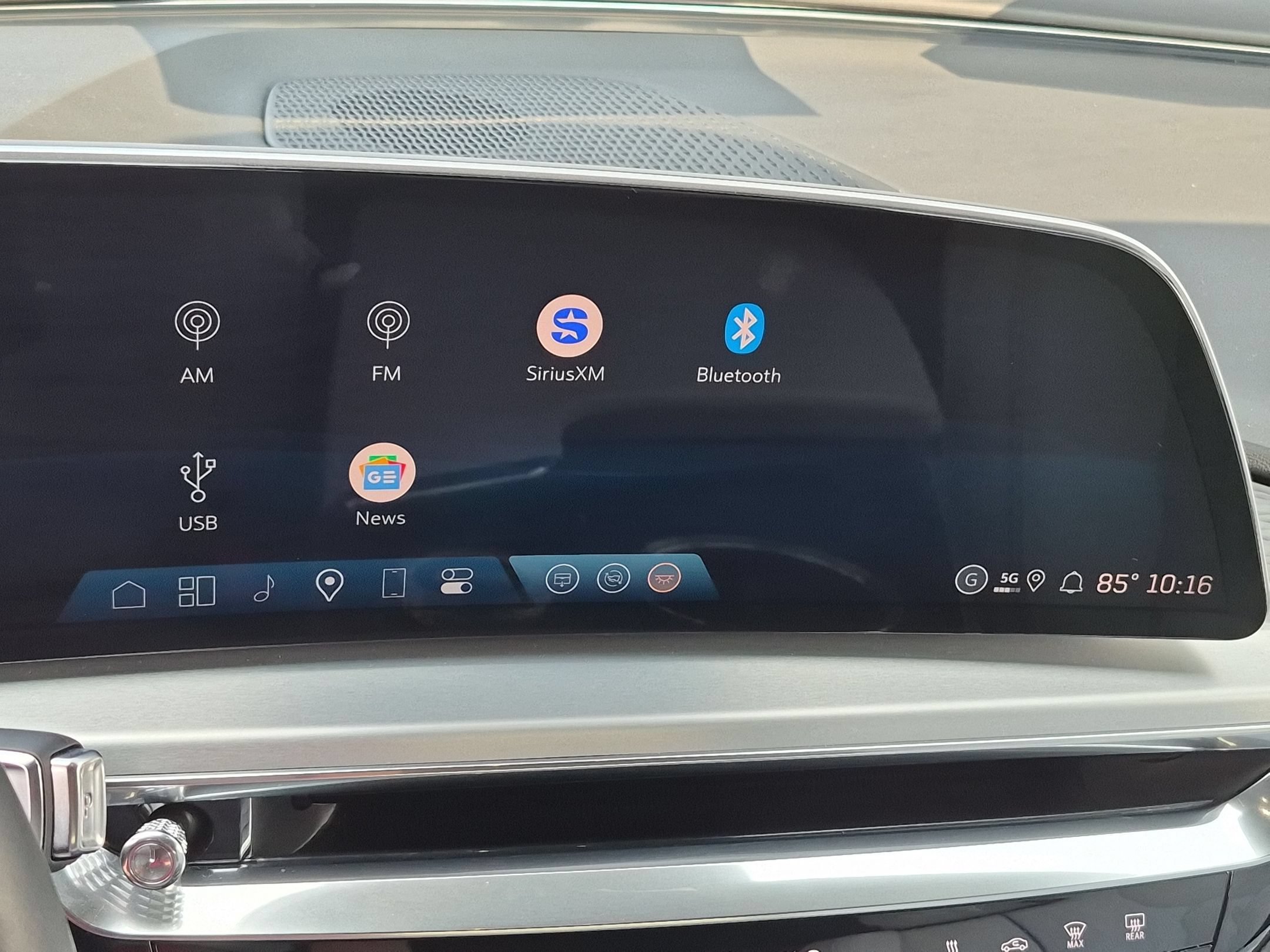 Certified 2024 Cadillac Lyriq Sport AWD/4WD image 12