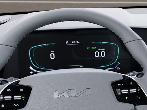 New 2025 Kia Niro EX Touring image 23