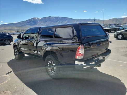 Used 2011 Toyota Tacoma 4x4 Access Cab V6 w/ TRD Off-Road Pkg image 2