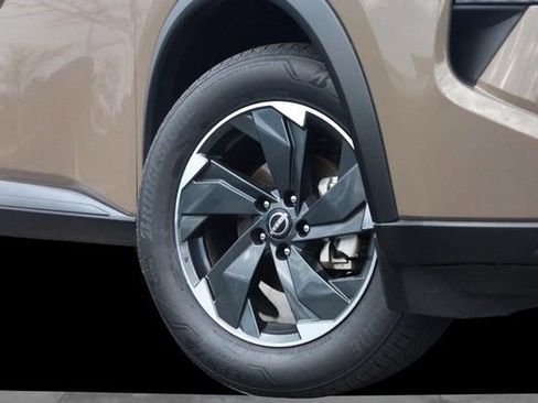 Certified 2025 Nissan Rogue SV w/ SV Premium Package image 3