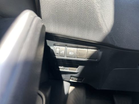 Used 2023 Toyota Corolla Cross XLE w/ Convenience Package AWD/4WD image 22