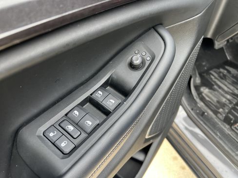 Used 2022 Jeep Grand Cherokee Altitude AWD/4WD image 13