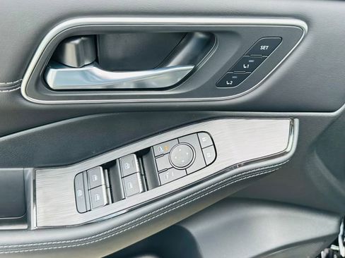 New 2026 Nissan Rogue Platinum w/ Platinum Premium Package image 18