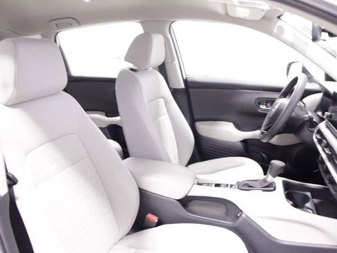 Certified 2025 Honda HR-V LX image 14