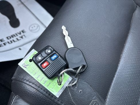 Used 2005 Ford Mustang GT image 30