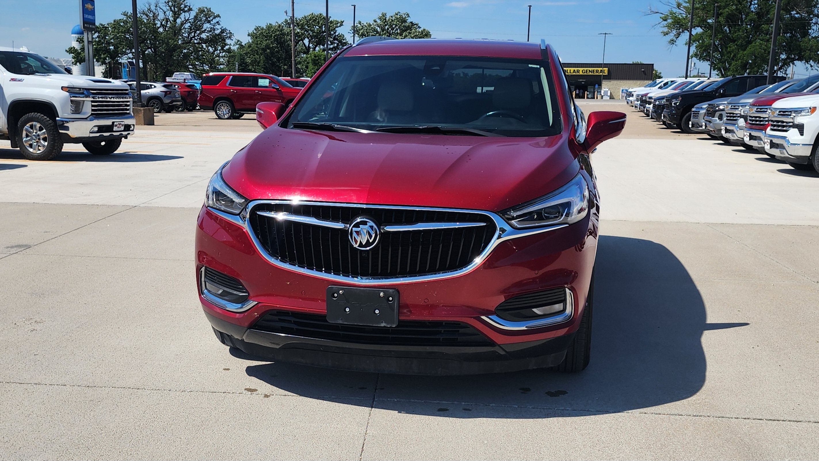 Used 2019 Buick Enclave Premium AWD/4WD image 2