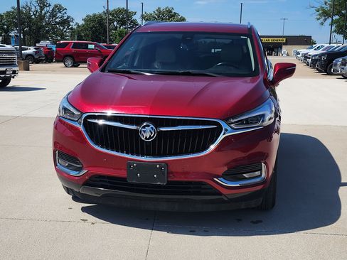 Used 2019 Buick Enclave Premium AWD/4WD image 2