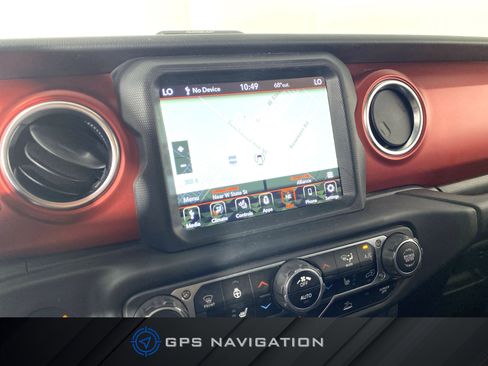 Used 2023 Jeep Gladiator Rubicon w/ Cold Weather Group AWD/4WD image 3