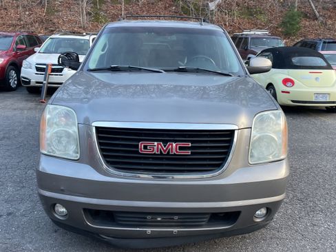 Used 2007 GMC Yukon SLT w/ SLT Preferred Equipment Group AWD/4WD image 3