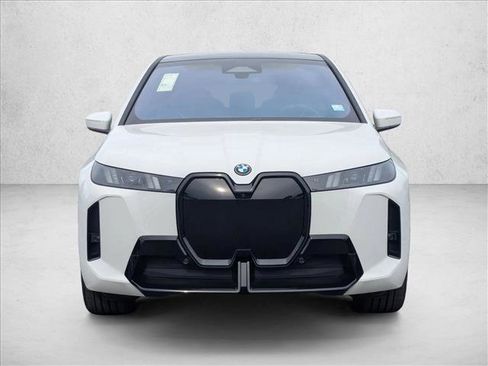 New 2026 BMW iX xDrive45 image 5