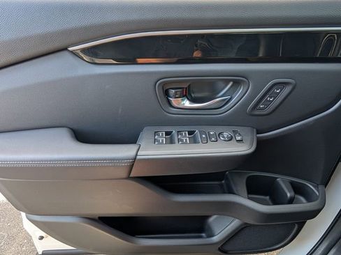 Used 2025 Honda Pilot Touring image 47