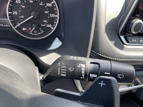 Used 2023 Nissan Rogue SV AWD/4WD image 16