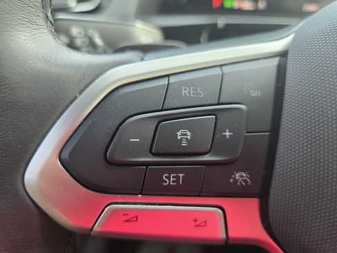 Used 2025 Volkswagen Atlas Cross Sport SEL Premium R-Line AWD/4WD image 16