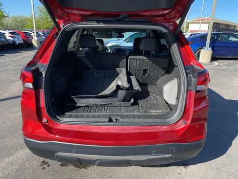 Used 2024 Chevrolet Equinox Premier AWD/4WD image 7
