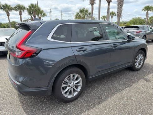 Used 2023 Honda CR-V EX image 7