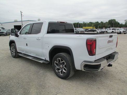 New 2026 GMC Sierra 1500 SLT w/ SLT Premium Plus Package AWD/4WD image 10