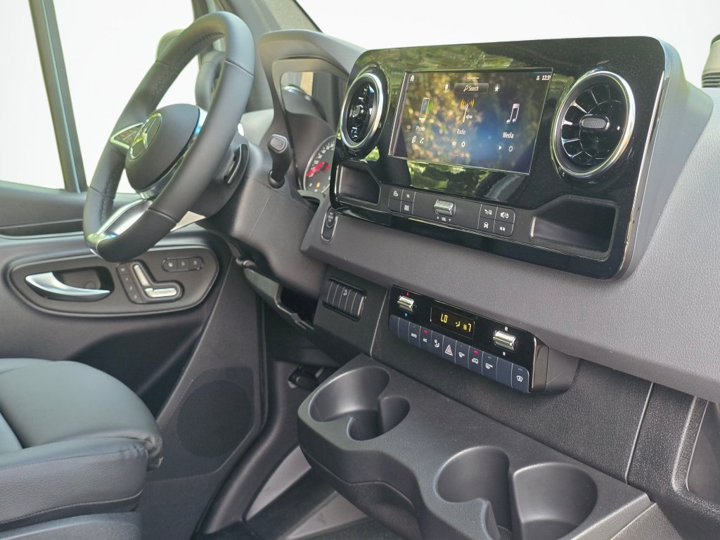 New 2026 Mercedes-Benz Sprinter 2500 image 25