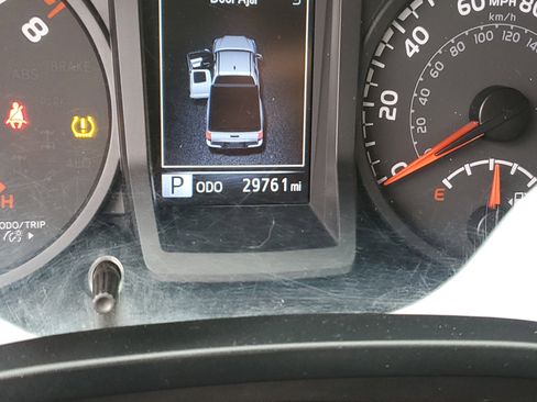 Used 2023 Toyota Tacoma SR image 19