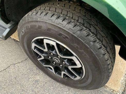 Used 2025 Ford Bronco Outer Banks AWD/4WD image 9