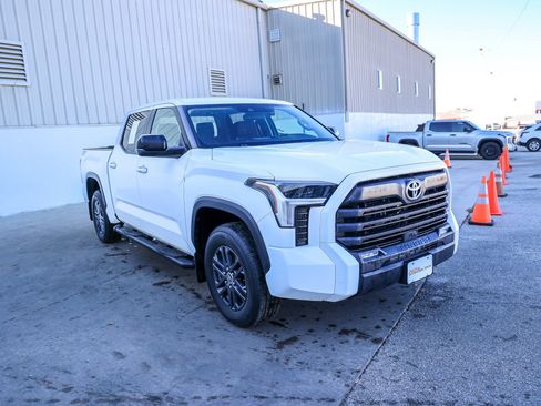 Used 2024 Toyota Tundra SR5 image 5