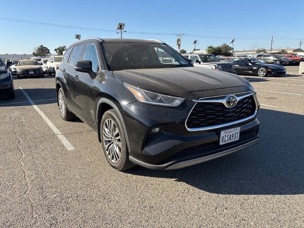 Used 2022 Toyota Highlander Platinum AWD/4WD image 3