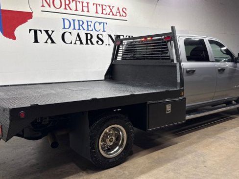 Used 2022 RAM 3500 Tradesman w/ Chrome Appearance Group AWD/4WD image 5