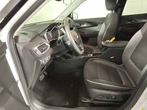 Used 2023 Chevrolet TrailBlazer LT FWD image 11